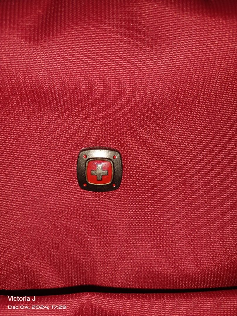 Swiss Gear Laptop Bag Pack (Category: Laptop Bags & Sleeves) located in Manila. Submitted by sweetcayenne23 (Listing ID 1339838697, Image 2). Description: Swiss Gear Laptop Backpack VGUC location Makati.