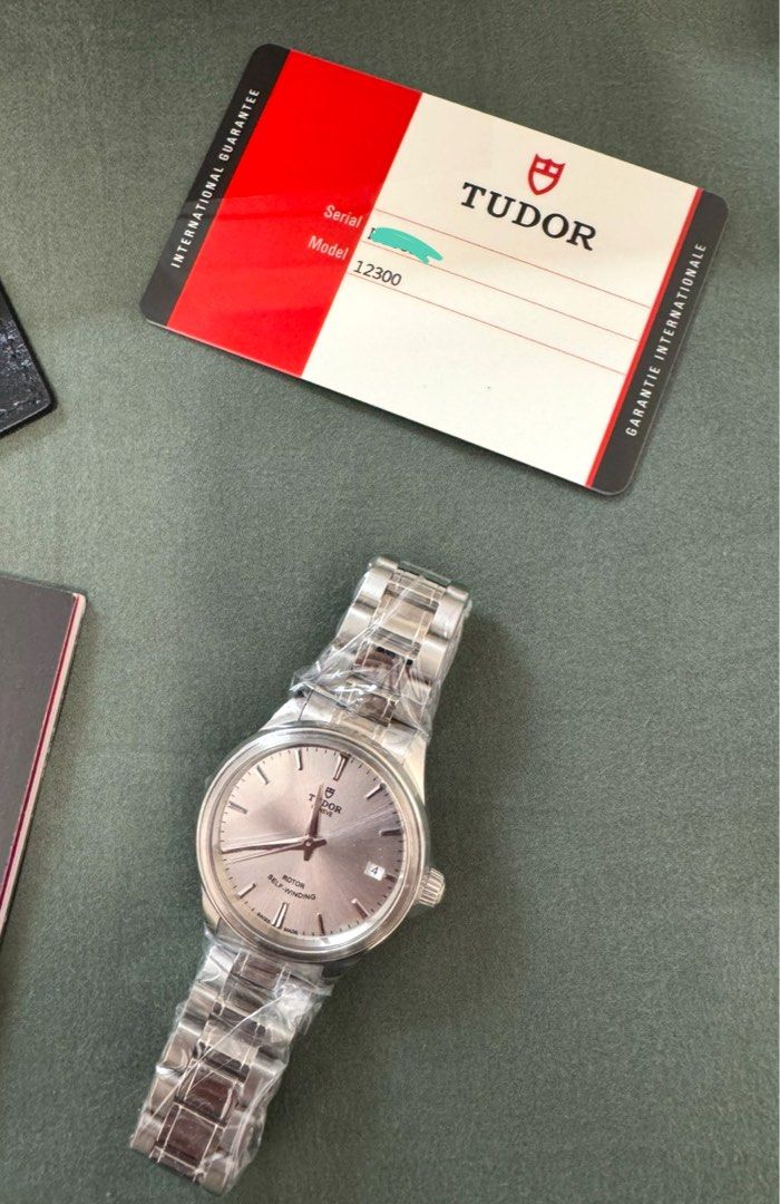 Tudor 12300 NOS Full set