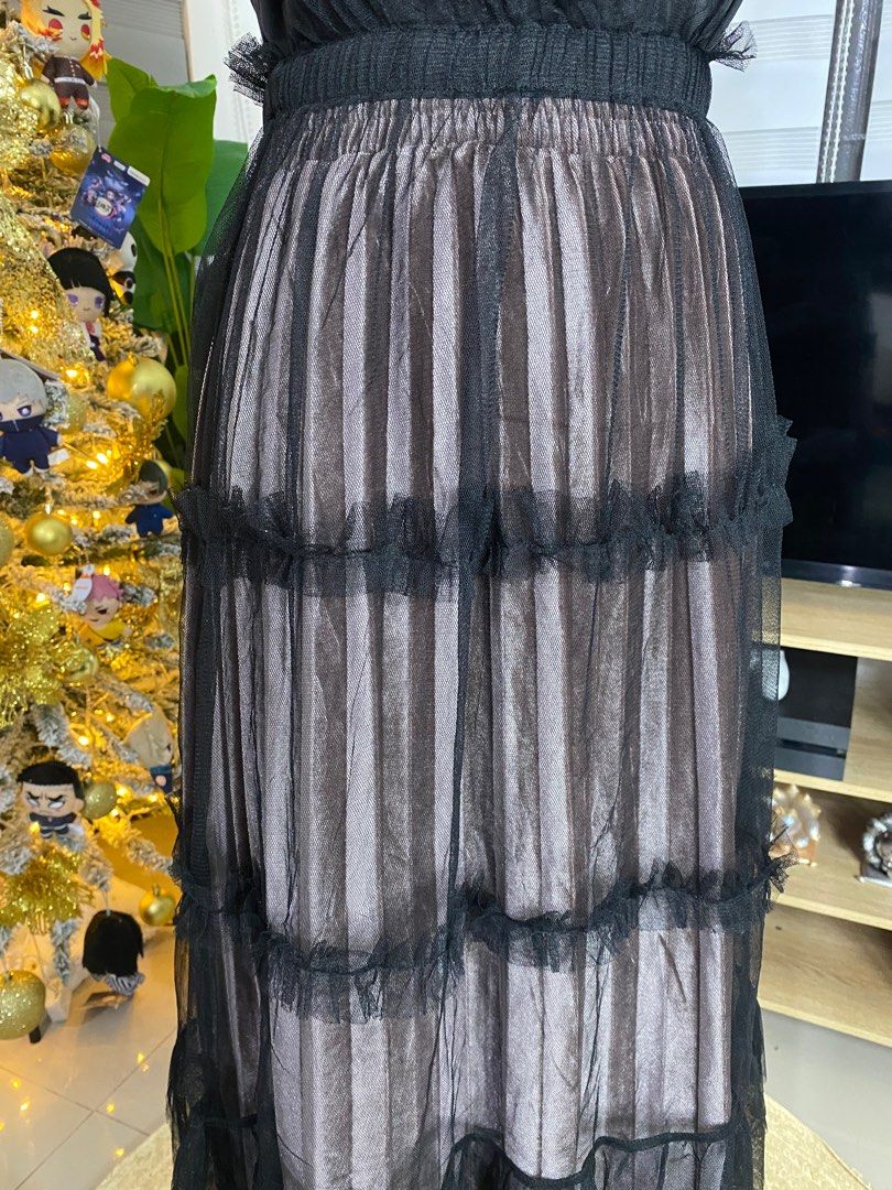 Tulle / laced maxi skirt #4 (Category: Dresses) located in Binan City. Submitted by _bevalmazora (Listing ID 1339927034, Image 2). Description: Condition: 10/10 W: 23-32” L: 30” Detachable lace skirt.