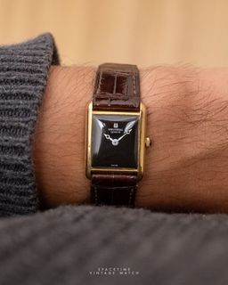(Category: ) located in . Submitted by spacetime.vintagewatch (Listing ID 1339900310, Image 1). Description: .