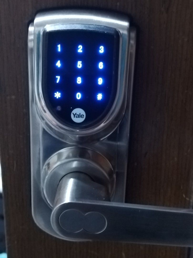 Yale door smart lock rfid, pin code or key (Category: Locks, Doors & Gates) located in Manila. Submitted by GentleGiant (Listing ID 1339812320, Image 3). Description: brand new with 6mo warranty easy to install free deliver within the area mandaluyong greenfield.