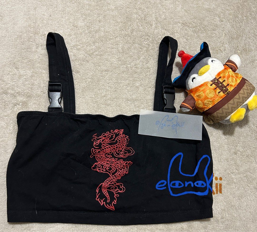 Black dragon in red print top (Category: Others Tops) located in Manila. Submitted by eonokii (Listing ID 1340098851, Image 1). Description: Black dragon in red print top Size: XS - M Width: 13” Length: 7” ₱80.