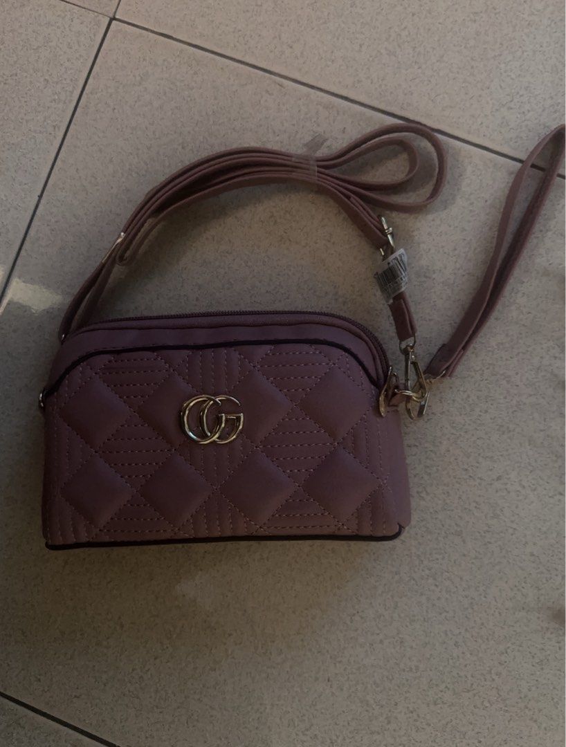 CG BAG. NEW STILL WRAPPED (Category: Luxury Bags & Wallets) located in Manila. Submitted by sevians (Listing ID 1339981716, Image 3). Description: .