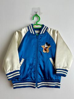 (Kategori: ) berada di . Dikirim oleh Thrifting.till.mad (ID iklan 1340019104, Gambar 1). Deskripsi: .