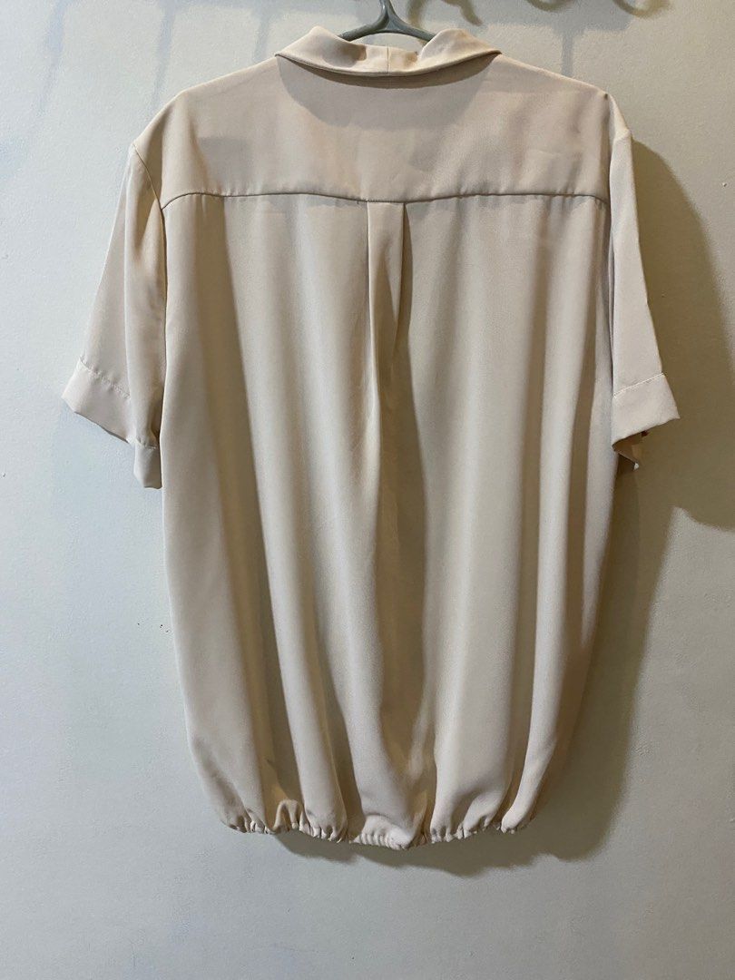 Cream corporate blouse (Category: Blouses) located in Bulacan. Submitted by findingtreasuresph (Listing ID 1340040930, Image 2). Description: Bought this from korea.