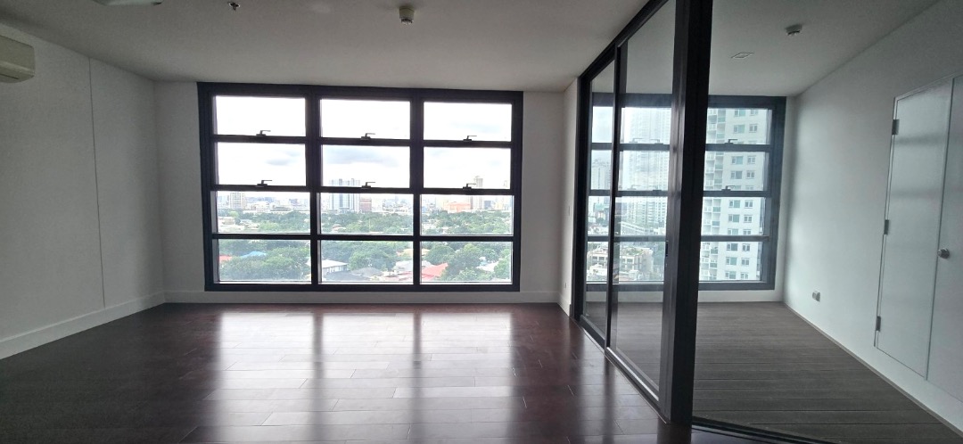 (Category: ) located in . Submitted by phil_real_estate (Listing ID 1340078816, Image 1). Description: .