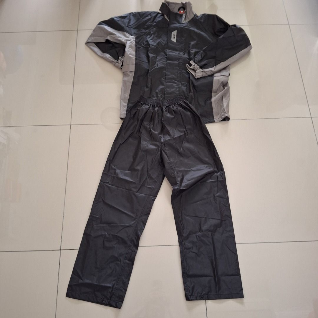 Givi raincoat size outlet