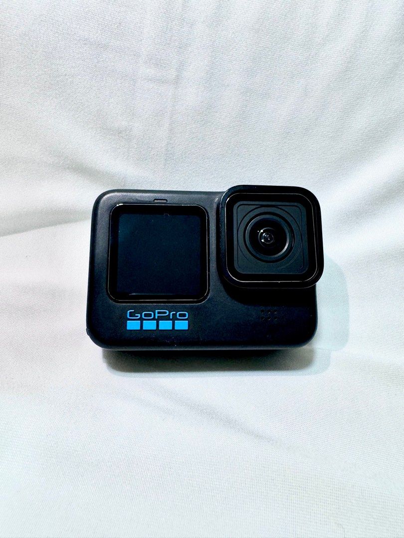 GoPro Hero 10 with Accessories (Category: Cameras) located in Bacoor. Submitted by cjmlampano (Listing ID 1339934055, Image 2). Description: GoPro Hero 10 Black PHP 15000 Accessories included: - 4 Telesin batteries (2 brand new) - Battery hub - Camera cage/frame - 3-way selfie stick - Telesin Waterproof case - Telesin 3-pack dive filters (brand new) - Charger cord - Original GoPro case RFS: declutterring In good condition. Meetup: Robisons Place 