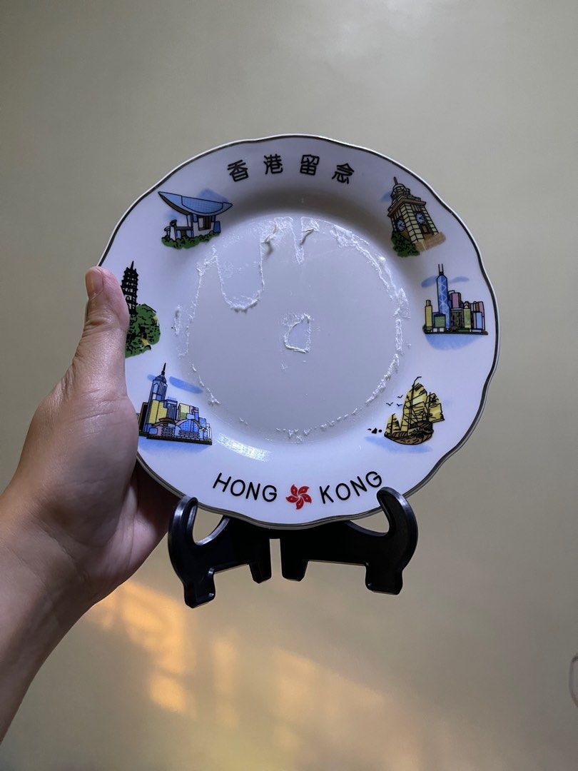 Hongkong Picture Frame (Category: Frames & Pictures) located in Valenzuela. Submitted by miss.declutter (Listing ID 1340003105, Image 1). Description: .