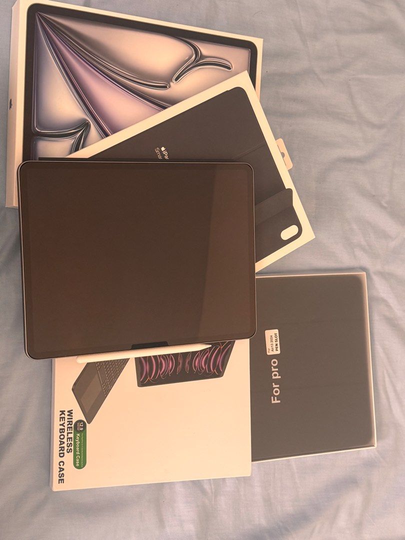 iPad Air (M2) 13" WiFi (2024) Space Gray 256GB, Mobile Phones & Gadgets