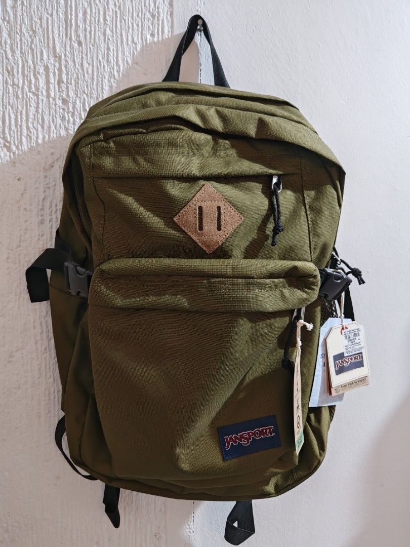 Jansport Backpack (Category: Backpacks) located in Angeles City. Submitted by cross_items09 (Listing ID 1340068365, Image 3). Description: Brand new Mall Price 4790.