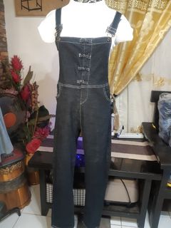 (Category: ) located in . Submitted by thrifted.startsmall2022 (Listing ID 1340076608, Image 1). Description: .