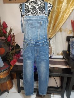 (Category: ) located in . Submitted by thrifted.startsmall2022 (Listing ID 1340097606, Image 1). Description: .
