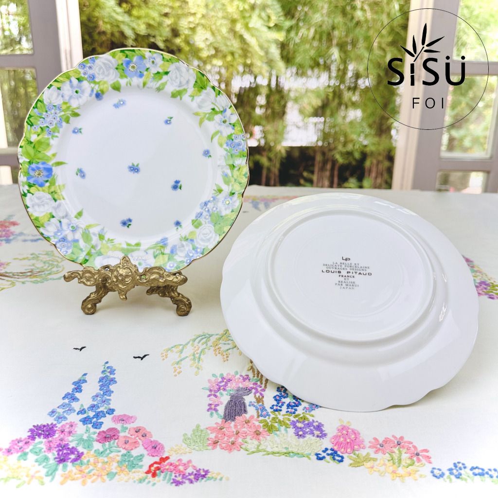 Louis Pitaud Green & White Floral Side Plate (Category: Dinnerware & Cutlery) located in Zamboanga. Submitted by sisufoi (Listing ID 1340047926, Image 2). Description: Add a touch of elegance to your table with this Louis Pitaud Green & White Floral Side Plate. Featuring delicate white and blue flowers and a gleaming gold-rimmed finish, it’s the perfect appetizer plate to elevate your dining experience. A piece that truly shines in every setting!