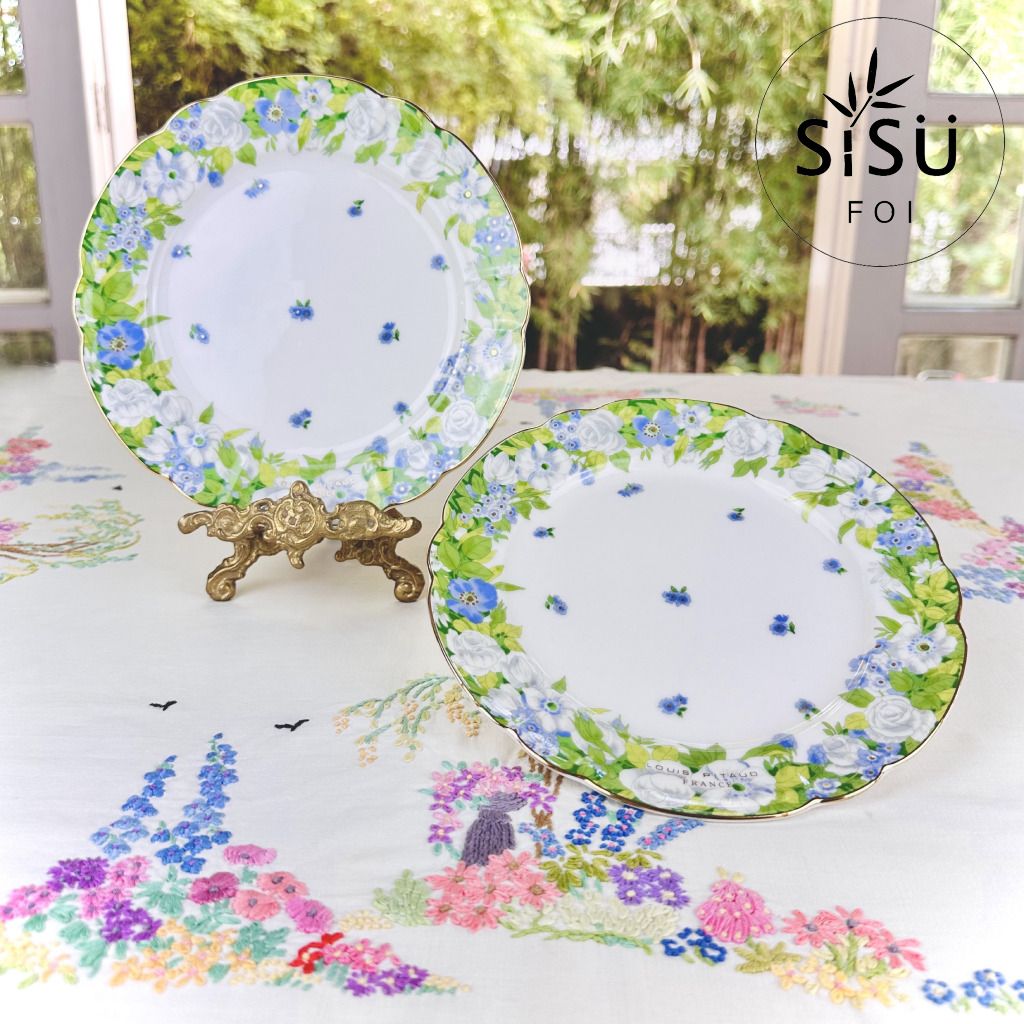 Louis Pitaud Green & White Floral Side Plate (Category: Dinnerware & Cutlery) located in Zamboanga. Submitted by sisufoi (Listing ID 1340047926, Image 1). Description: Add a touch of elegance to your table with this Louis Pitaud Green & White Floral Side Plate. Featuring delicate white and blue flowers and a gleaming gold-rimmed finish, it’s the perfect appetizer plate to elevate your dining experience. A piece that truly shines in every setting!