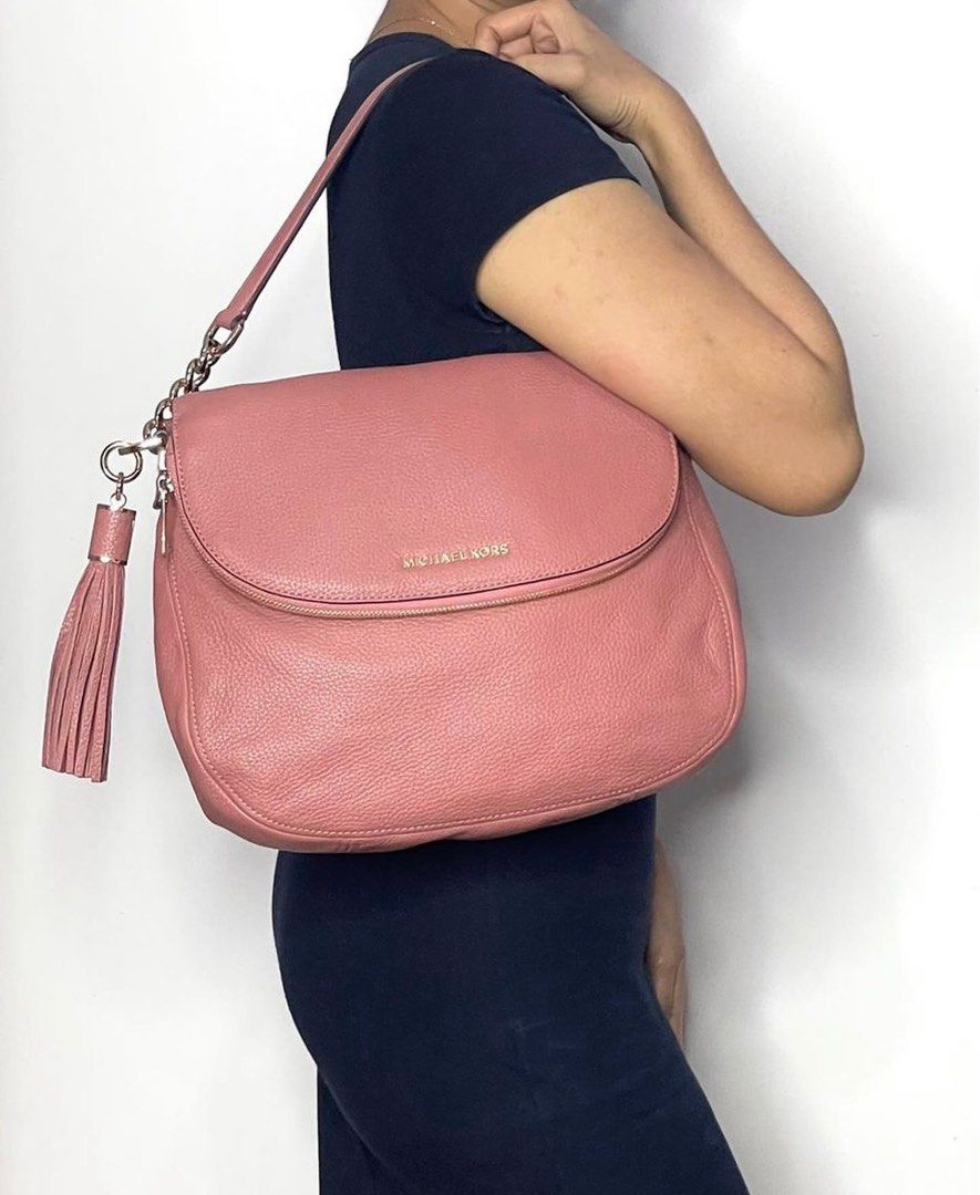MK Bedford (Category: Luxury Bags & Wallets) located in Manila. Submitted by luxuryprelovedbagsby_by_agnes (Listing ID 1340054544, Image 3). Description: 15k only 3 ways to wear MK BEDFORD ANTIQUE ROSE Large tassel CONVertible SHoulder LEATHER bag Unused Bnew Accepting credit card payments Safe and contactless payment up to 36 months! Pay conveniently online . We offer you a safe and convenient way of paying online via link or email. No need to g