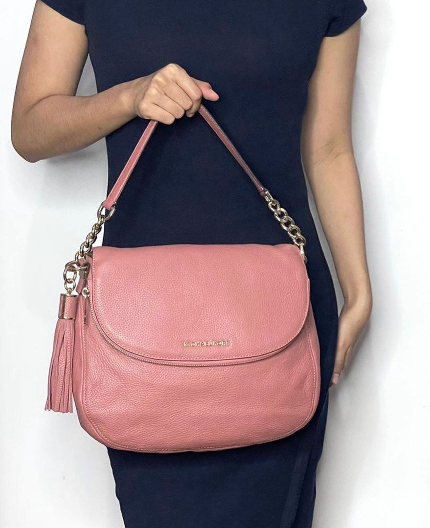 MK Bedford (Category: Luxury Bags & Wallets) located in Manila. Submitted by luxuryprelovedbagsby_by_agnes (Listing ID 1340054544, Image 2). Description: 15k only 3 ways to wear MK BEDFORD ANTIQUE ROSE Large tassel CONVertible SHoulder LEATHER bag Unused Bnew Accepting credit card payments Safe and contactless payment up to 36 months! Pay conveniently online . We offer you a safe and convenient way of paying online via link or email. No need to g