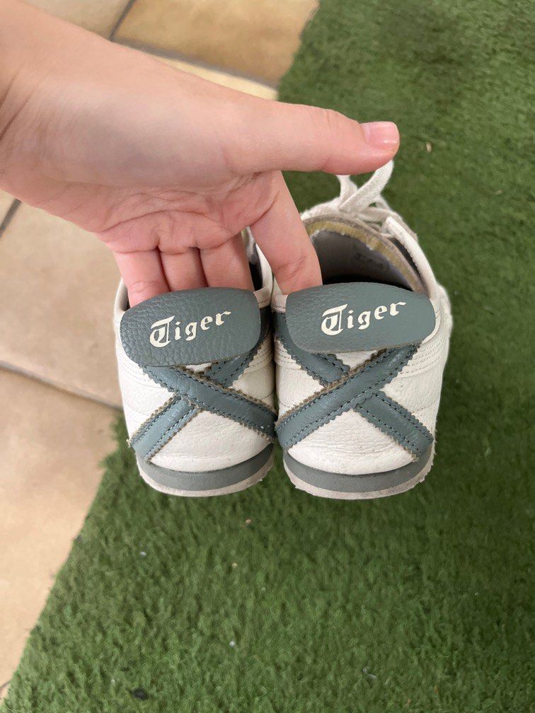 Onitsuka Tiger Mexico 66 (Category: Sneakers) located in Singapore. Submitted by mnmlsm2 (Listing ID 1339954325, Image 2). Description: I believe these are the mexico 66.