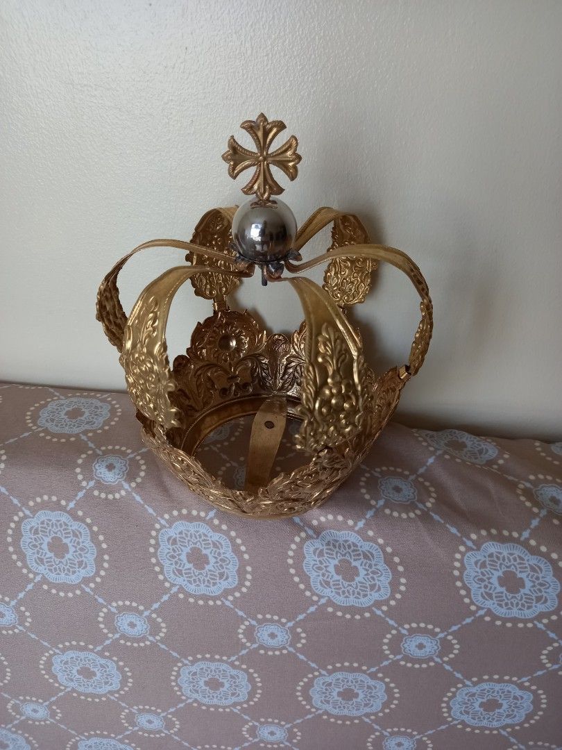 Our Lady Mama Mary crown (Category: Religious Items) located in Quezon City. Submitted by Msian (Listing ID 1340037722, Image 1). Description: For sale Our Lady Mama Mary crown ( corona ) Made of brass material With hand made design Buyer pays Grab / pick up my place Cubao QC location MOP: Gcash.