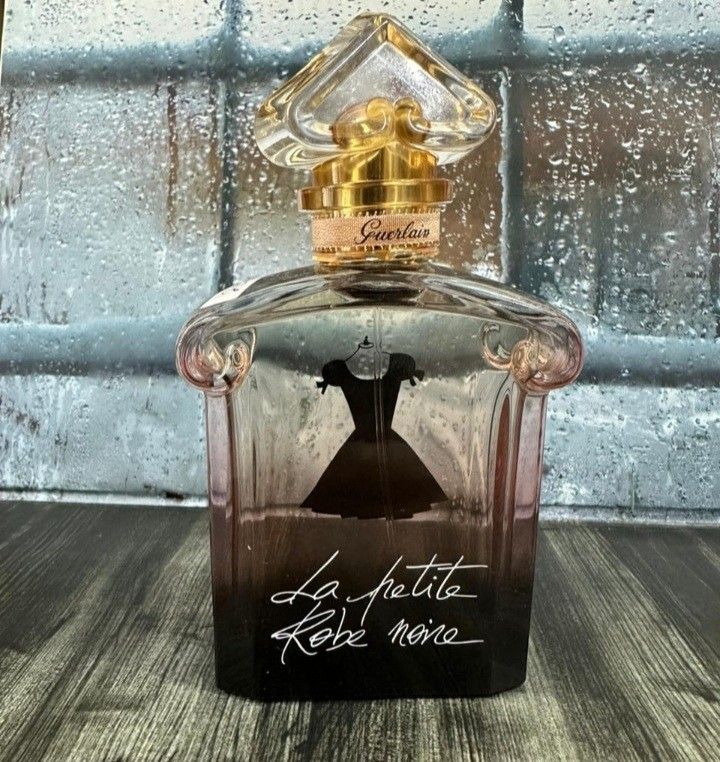 Parfum La Petite Robe Noire Abbigliamento Le Petit Noire Robe Buy - Main Image