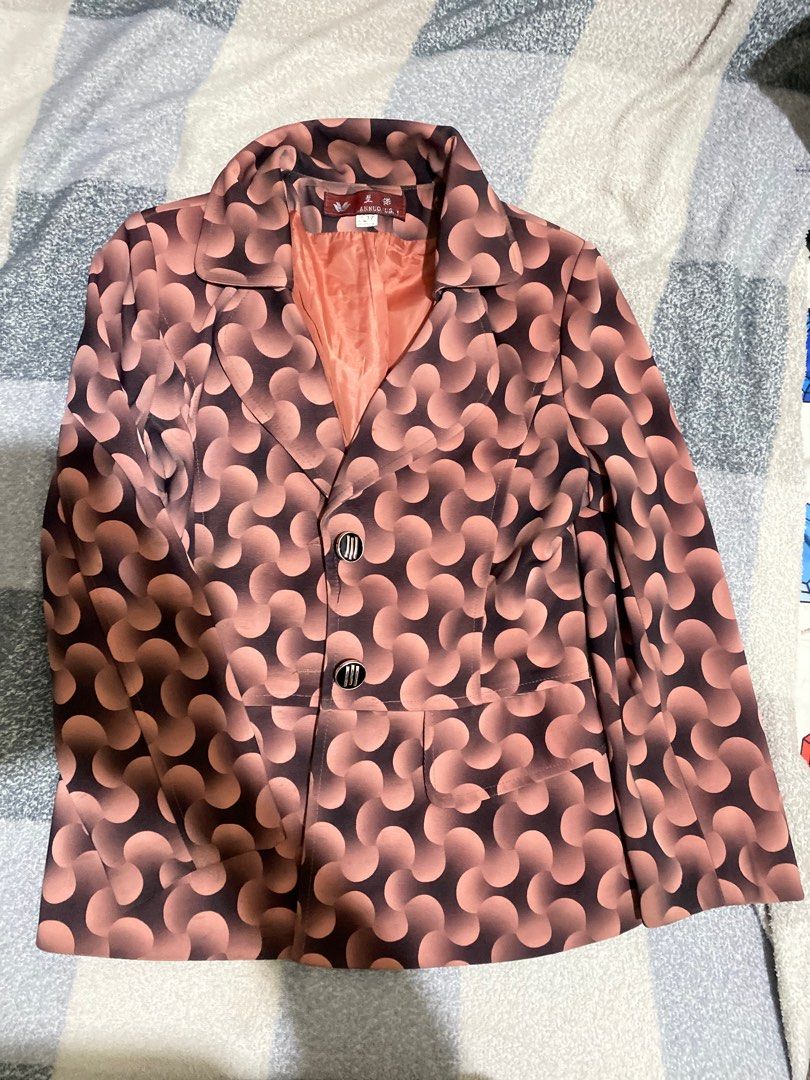 Patterned Coat (Category: Others Tops) located in Manila. Submitted by kash19_ (Listing ID 1340022641, Image 1). Description: RFS: Declutter - unisex.