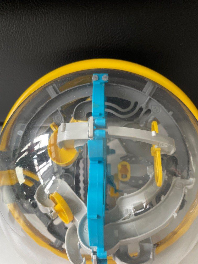 Perplexus (Category: Board Games & Puzzles) located in Singapore. Submitted by chillypadi (Listing ID 1339992185, Image 3). Description: Perplexus amazon selling $50USD cash and carry punggol drive .