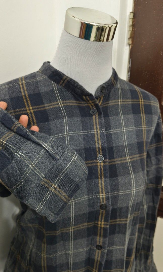 Uniqlo Polo dress (Category: Dresses) located in Manila. Submitted by chynii_28 (Listing ID 1340032676, Image 2). Description: Size large on tag. cotton flannel fabric. im good condition ☺️.