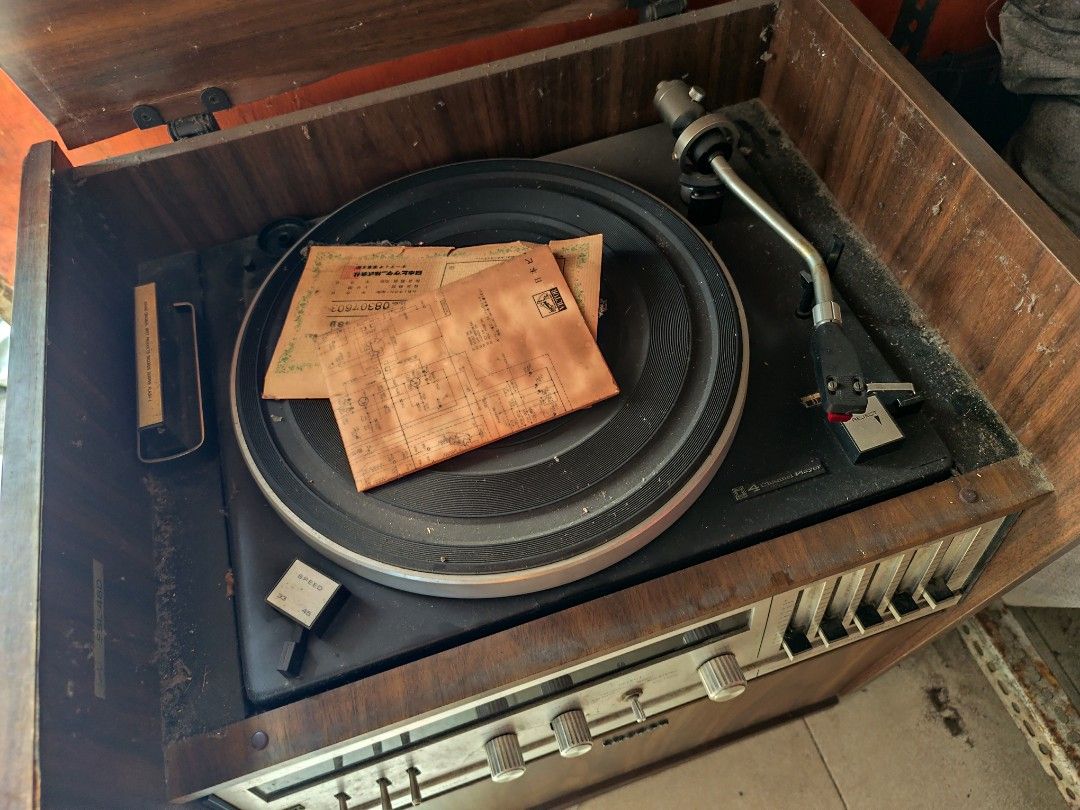 RARE VINTAGE VICTOR STEREO AUDIOLA (Category: Other Audio Equipment) located in Manila. Submitted by chubbylovesoldstuff (Listing ID 1339964642, Image 2). Description: RARE RARE JAPAN VICTOR COMPANY PRE JVC TURNTABLE RADIO ALL ORIGINAL WITH MANUAL ITEM IS FOR PICKUP OR LALAMOVE DELIVERY ONLY.