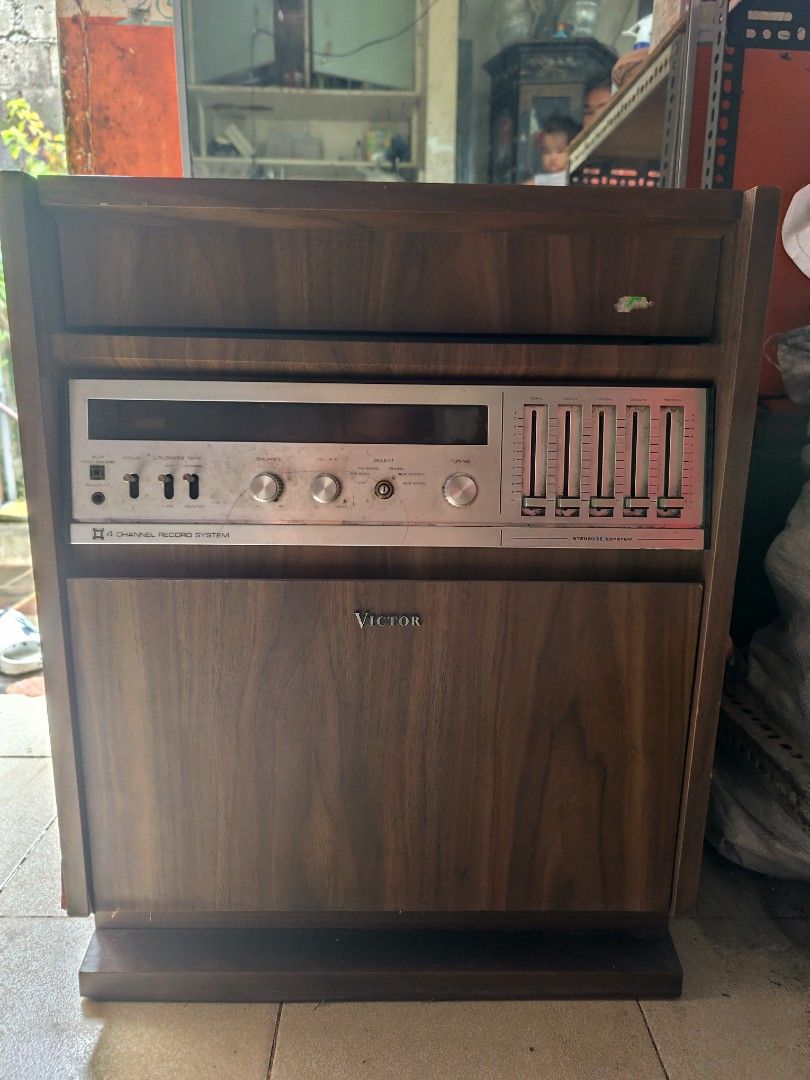 RARE VINTAGE VICTOR STEREO AUDIOLA (Category: Other Audio Equipment) located in Manila. Submitted by chubbylovesoldstuff (Listing ID 1339964642, Image 3). Description: RARE RARE JAPAN VICTOR COMPANY PRE JVC TURNTABLE RADIO ALL ORIGINAL WITH MANUAL ITEM IS FOR PICKUP OR LALAMOVE DELIVERY ONLY.