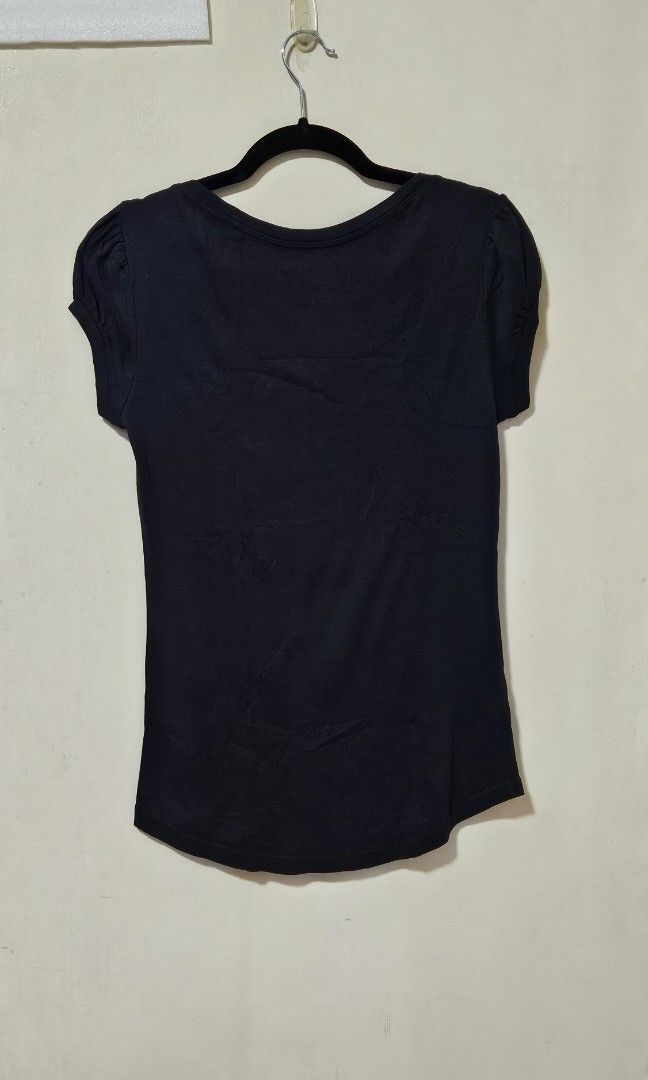 TERRANOVA / ISLANDS shirt (preloved) MEDIUM (Category: Shirts) located in Pasig City. Submitted by declutteringcart (Listing ID 1340016390, Image 3). Description: TERRANOVA / ISLANDS shirt (preloved) MEDIUM PRICE: PHP130 each **last price posted (no more haggling please if getting 1 item only) **discount only when getting 2 or more items from the listing BRAND: Terranova / Island SIZE: M CONDITION: 8/10 *kindly manage expectation as these are pre