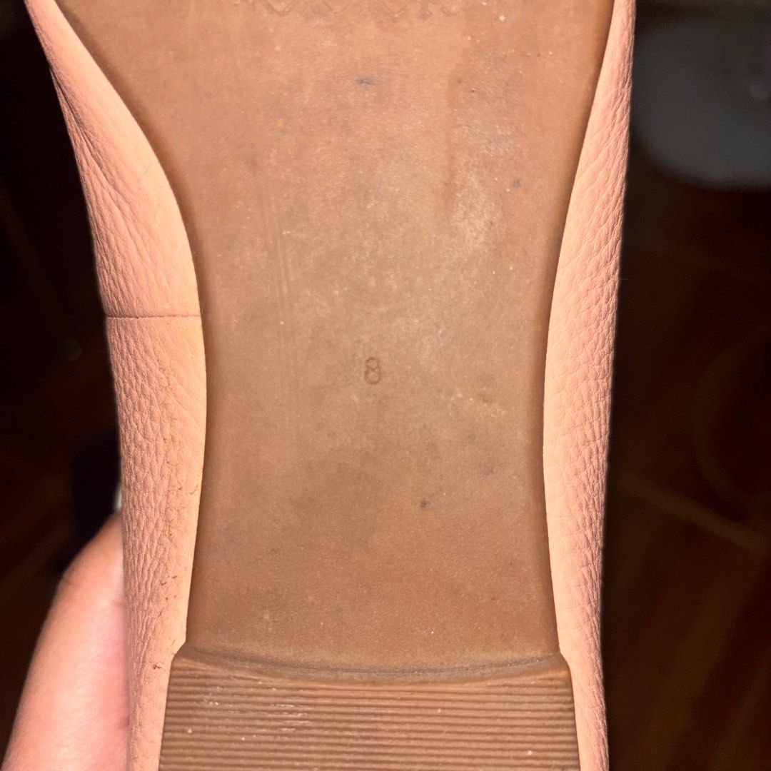 Tory Burch Ballet Flats US8 (Category: Flats & Sandals) located in Manila. Submitted by diannecss (Listing ID 1340039246, Image 3). Description: No inclusions Bought personally from the US .
