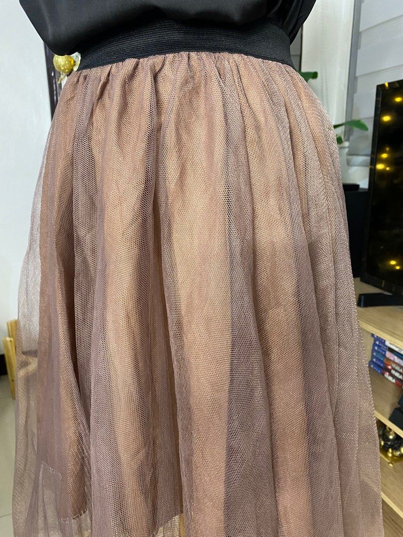 Tulle/ laced skirt #20 (Category: Skirts) located in Binan City. Submitted by _bevalmazora (Listing ID 1339930928, Image 2). Description: Condition: 10/10 W: 22-40” L: 25” Inner L: 19”.