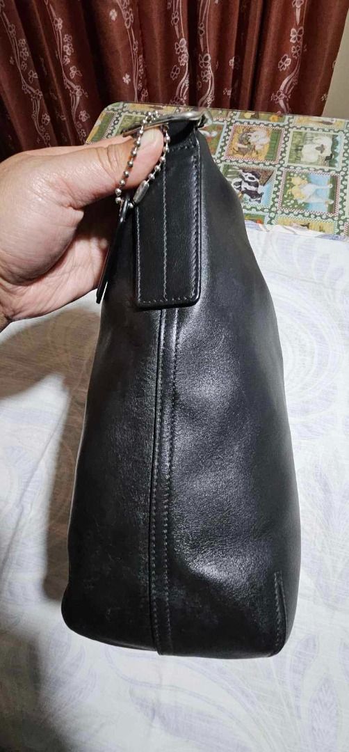 Vintage Coach 9186 Small Duffle Bag (Category: Cross-body Bags) located in Baguio. Submitted by everything_v (Listing ID 1339928456, Image 3). Description: negotiable accepts layaway/installment plus SF.