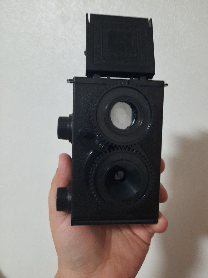 35mm Retro Toy TLR Camera (Category: Cameras) located in Marikina City. Submitted by diifernando (Listing ID 1340273574, Image 1). Description: Items for sale inclusive of the ff: • Camera itself only (no manual and box) Notes: •Once used • Visuals: 10/10 - Totally 1x only used this. Only been in storage for 4 years already • No batteries needed • Manual winding, no physical film counter, you have to count by mind/memory — hence it being a toy TL