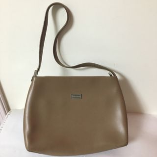 （分類：）位於 。 由 sharonlai_90 提交（商品編號 1340275595，圖片 1）。簡介： 。