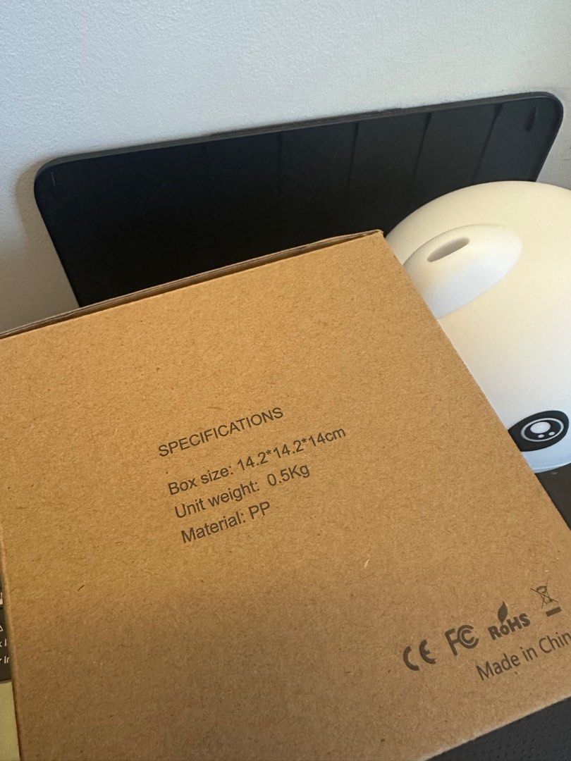 Aroma Diffuser (Category: Air Purifiers & Dehumidifiers) located in Singapore. Submitted by kittasen (Listing ID 1340118765, Image 2). Description: Brand new in box got as gift .