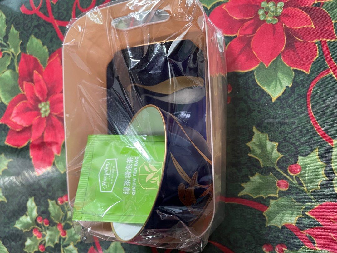 Bowl and Plate Gift Set (Category: Gift Baskets & Hampers) located in Quezon City. Submitted by nona.declutters (Listing ID 1340167699, Image 3). Description: .