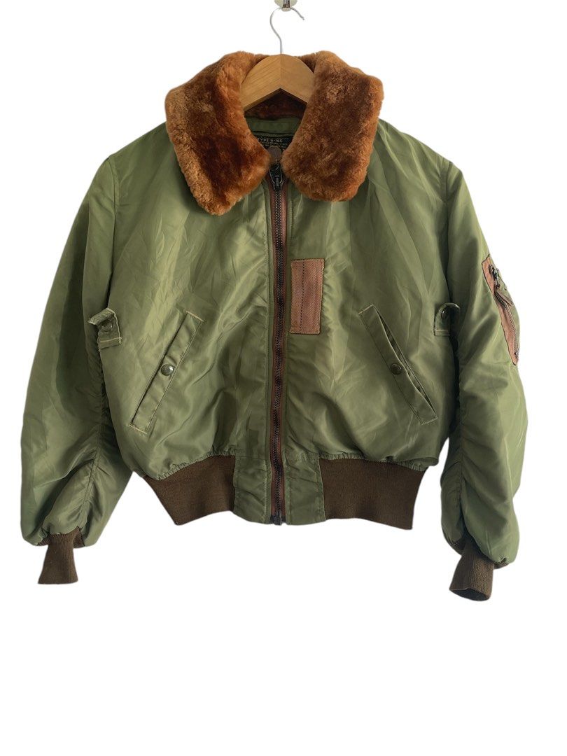 Buzz Ricksons Bomber Jacket (Category: Coats, Jackets and Outerwear) located in Sungai Petani. Submitted by 2ndhandvalley (Listing ID 1340206489, Image 1). Description: size 36 tag B 15-C size on tag 36 pit 23 Labuh 23 Lengan 23 semua ngam 23 condition cantik minat whatapps 0124458485 Terima kasih.