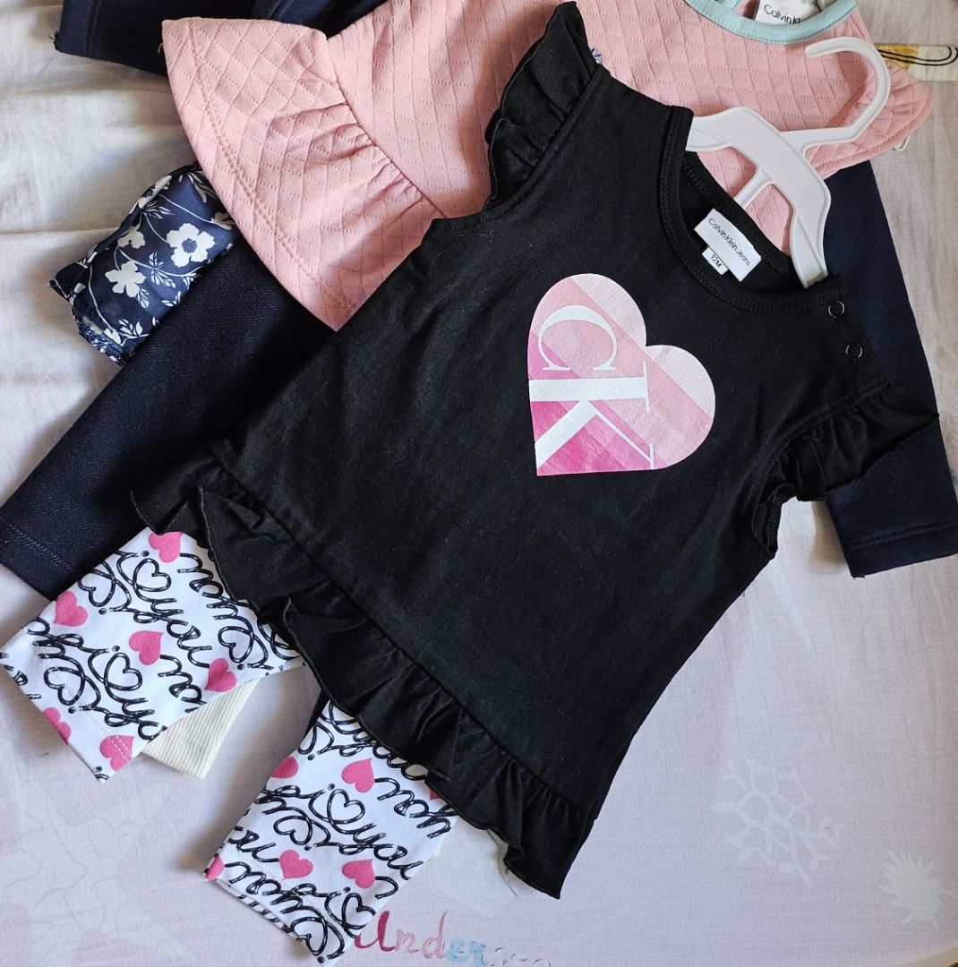 CK Leggings Set (Category: Babies & Kids Fashion) located in Taguig. Submitted by phpreaime (Listing ID 1340109297, Image 2). Description: Size 12 available Brand New, never worn no tag location: Taguig City pick up via grab or lalamove rfs: leggings is too tight for my 14month old daughter, best fit 6-12month baby girl.