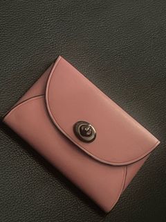 (Kategori: ) berada di . Dikirim oleh cattypinky (ID iklan 1340191050, Gambar 1). Deskripsi: .