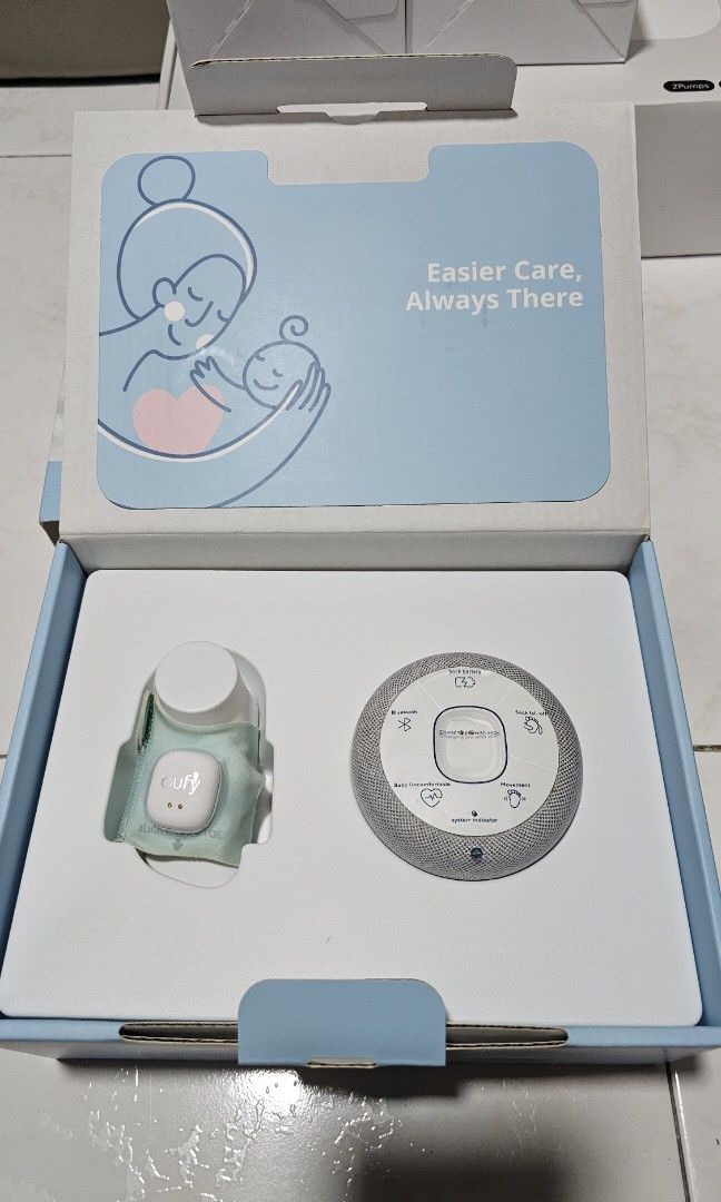 Eufy S320 smart sock (Category: Baby Monitors) located in Singapore. Submitted by herumi123 (Listing ID 1340130387, Image 3). Description: Only sock number one is well worn. Sock number 1.5 & 2 still new. All other components are in good condition..