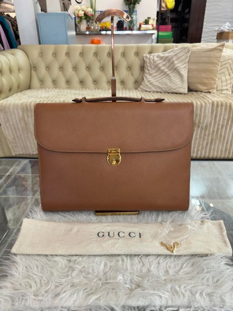 gg laptop bag (Category: Luxury Bags & Wallets) located in Cabadbaran. Submitted by luxurysourcedbyjinx (Listing ID 1340211431, Image 1). Description: .