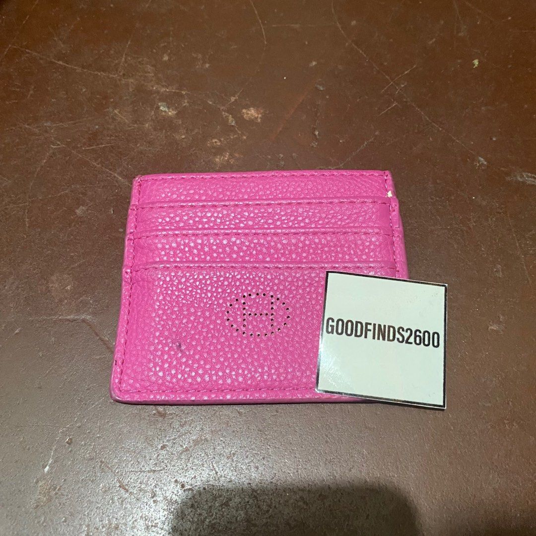 Hermes Soft Leather Card Holder (Category: Luxury Bags & Wallets) located in Baguio. Submitted by goodfinds2600v2 (Listing ID 1340227325, Image 2). Description: Size: S Description: NGA Condition: Very Good Issue: Slight leather peel on pipping.