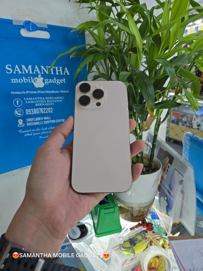 Iphone 16 Pro 256gb HK Variant Dual Sim (Category: iPhone 16 Series) located in Manila. Submitted by lenweltong05295 (Listing ID 1340166907, Image 2). Description: Iphone 16 Pro 256gb HK Variant Dual Sim Secondhand Charger Included Onhand Stock.