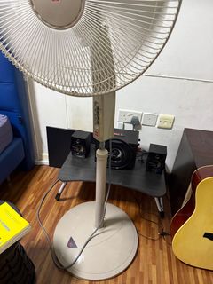 (Category: ) located in . Submitted by flipped05 (Listing ID 1340239080, Image 1). Description: .