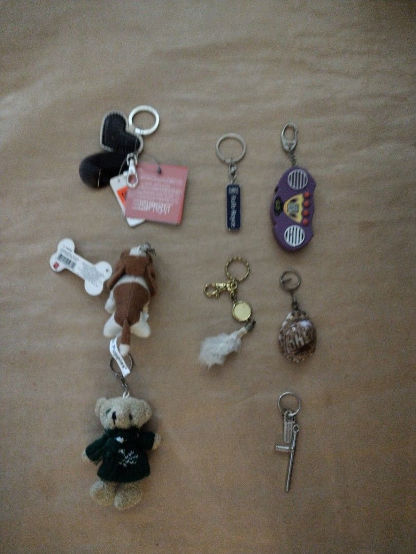 Keychains (Category: Key & Remote) located in Singapore. Submitted by mayme590045413 (Listing ID 1340189605, Image 3). Description: Each keychain costs 10.00 dollars.