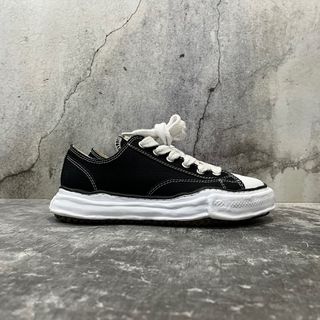 由 lorou_sneakers (刊登 ID 1340275141，圖片 1) 提交，位於 的 (類別：)，說明：。