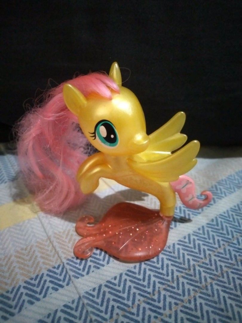 My Little Pony Seapony (Category: Figurines & Statues) located in Las Pinas. Submitted by liansc (Listing ID 1340151533, Image 2). Description: My Little Pony Seapony figures Fluttershy Rainbow Dash ₱90 each Take both for ₱175 MOP: GCash, Maya, Bank Transfer.
