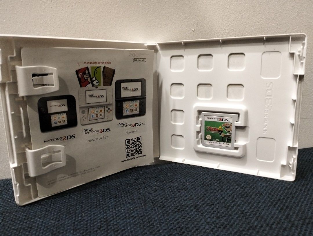 Nintendo 3DS ZELDA: A Link Between Worlds, PAL (Category: Nintendo) located in Baguio. Submitted by bitsbaguio (Listing ID 1340185907, Image 3). Description: Opened but Not Used, Complete Original.