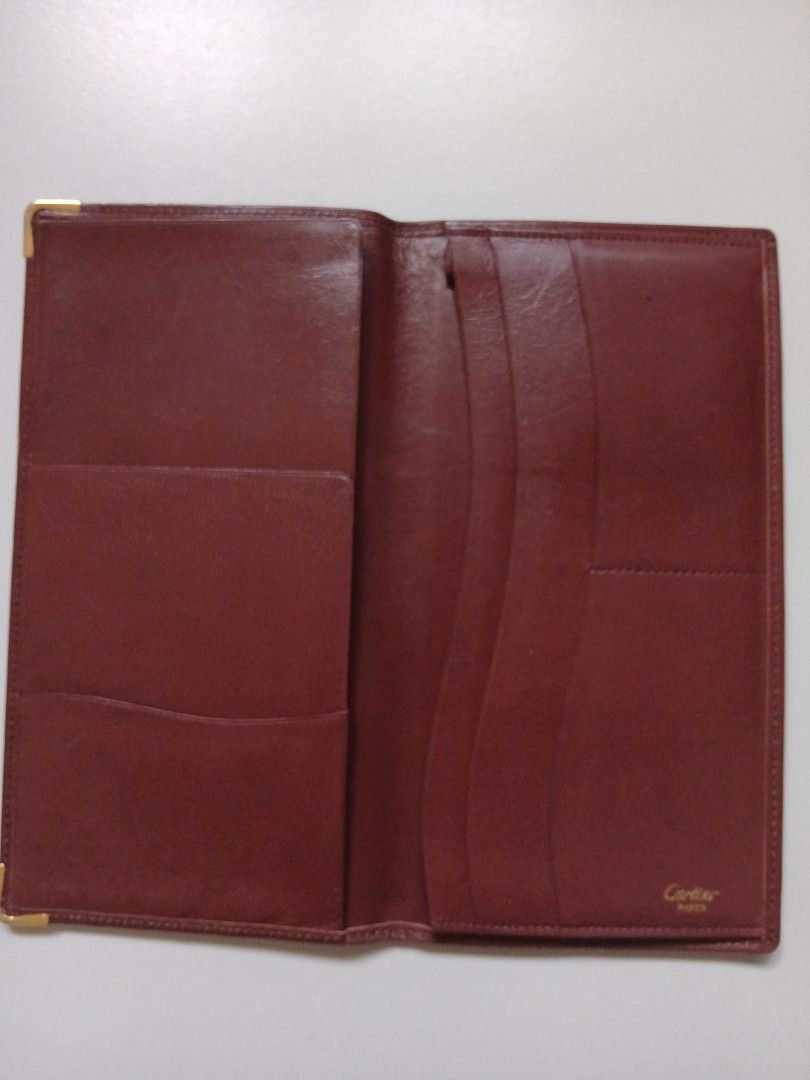 Original Cartier Check and Card Holder (Category: Luxury Bags & Wallets) located in Manila. Submitted by minimaliztcloset (Listing ID 1340154996, Image 2). Description: .